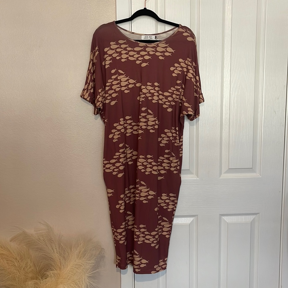 Fighting Eel / Ava Sky Dress Meilani: Bordeaux Fish size Small BNWT